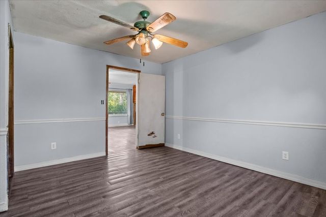 3316 Toms Creek Rd, Linden, TN 37096