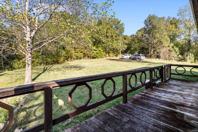 3316 Toms Creek Rd, Linden, TN 37096