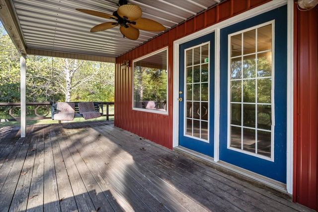 3316 Toms Creek Rd, Linden, TN 37096