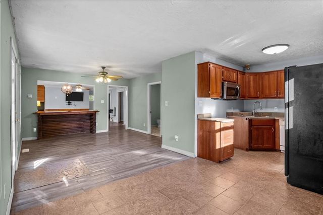 3316 Toms Creek Rd, Linden, TN 37096