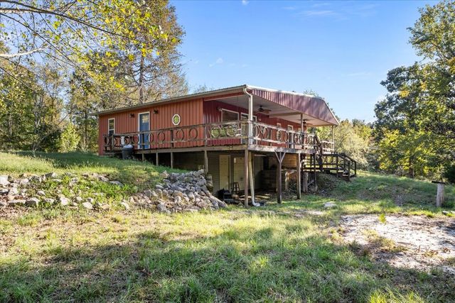 3316 Toms Creek Rd, Linden, TN 37096