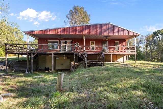 3316 Toms Creek Rd, Linden, TN 37096