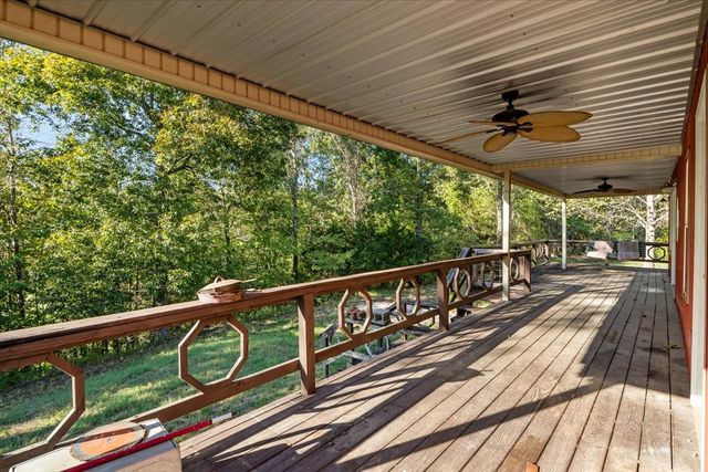 3316 Toms Creek Rd, Linden, TN 37096