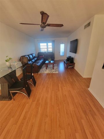 1490 NW 43rd Ave 308, Lauderhill, FL 33313