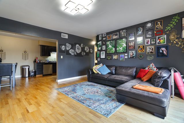 701 Limerick Lane 3B, Schaumburg, IL 60193