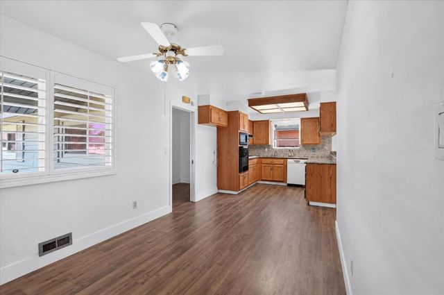 6762 Langrell Way, Sacramento, CA 95831