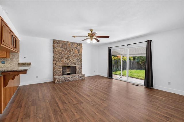 6762 Langrell Way, Sacramento, CA 95831