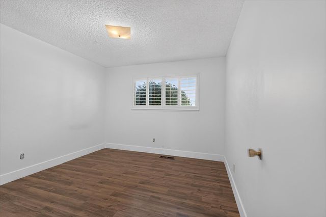 6762 Langrell Way, Sacramento, CA 95831