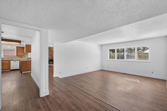 6762 Langrell Way, Sacramento, CA 95831