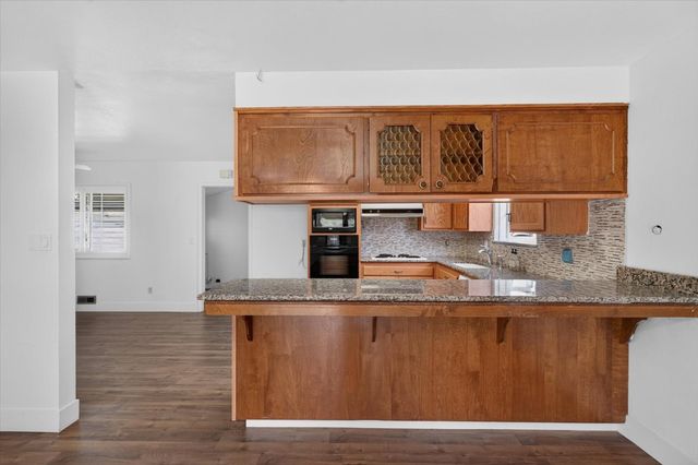 6762 Langrell Way, Sacramento, CA 95831