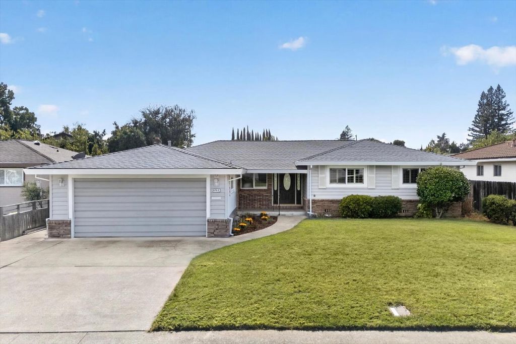 6762 Langrell Way, Sacramento, CA 95831