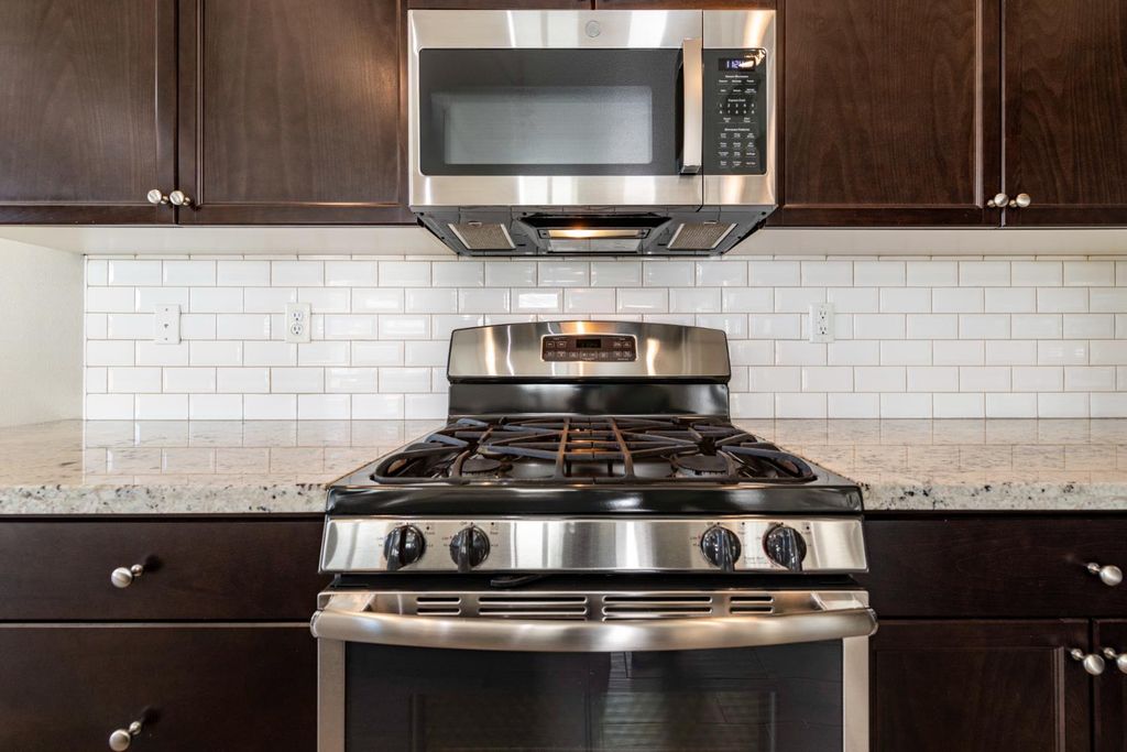 Image 6 of property listing at 7093 N Astoria Drive, Fresno, CA 93722