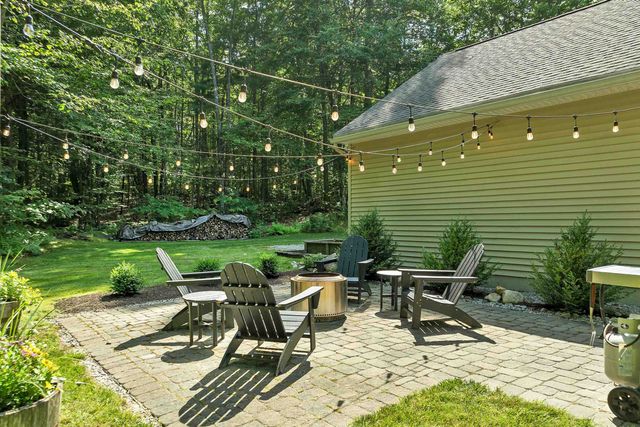 2 Hampshire Hills Drive, Bow, NH 03304