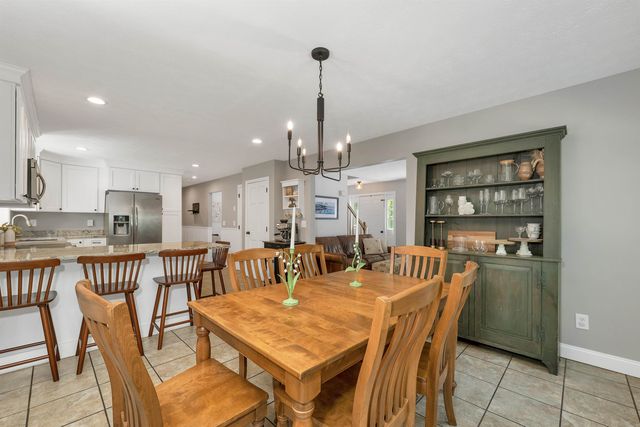 2 Hampshire Hills Drive, Bow, NH 03304