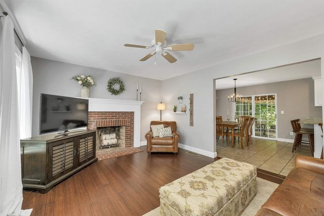 2 Hampshire Hills Drive, Bow, NH 03304