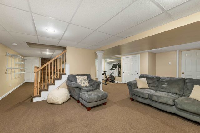 2 Hampshire Hills Drive, Bow, NH 03304