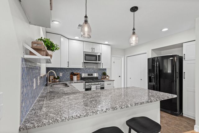 341 E HEATHER RIDGE CIR, Sandy, UT 84070