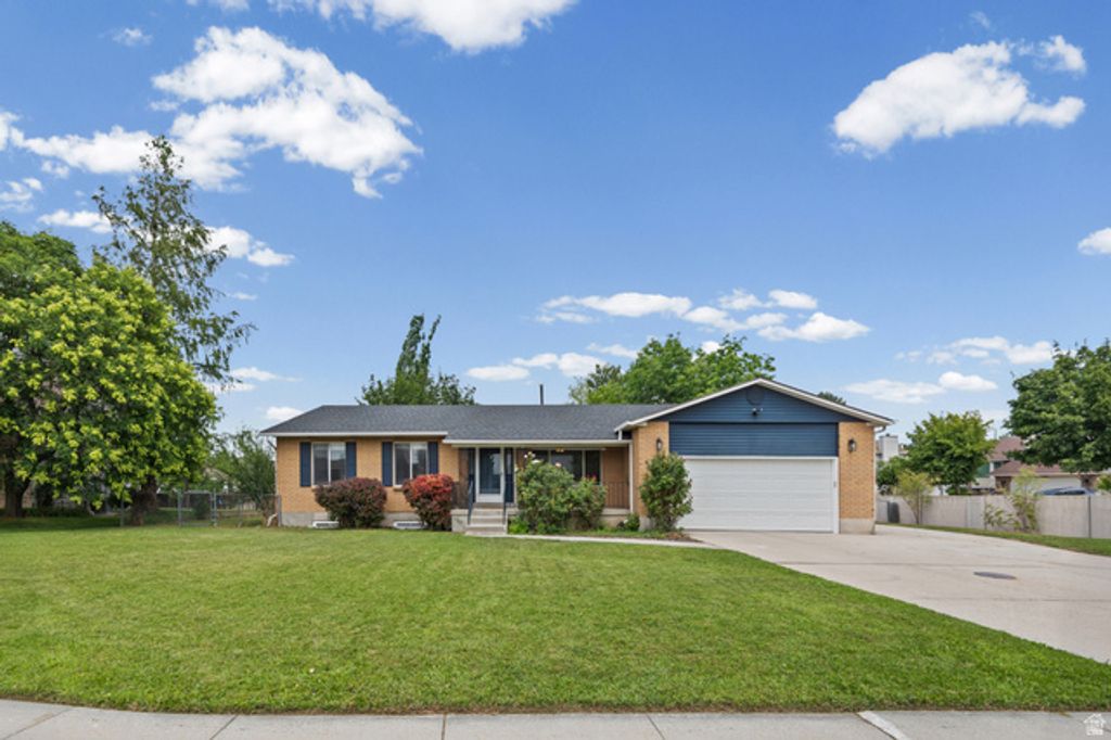 341 E HEATHER RIDGE CIR, Sandy, UT 84070