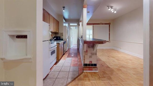 4000 EDMUNDS ST NW, Washington, DC 20007
