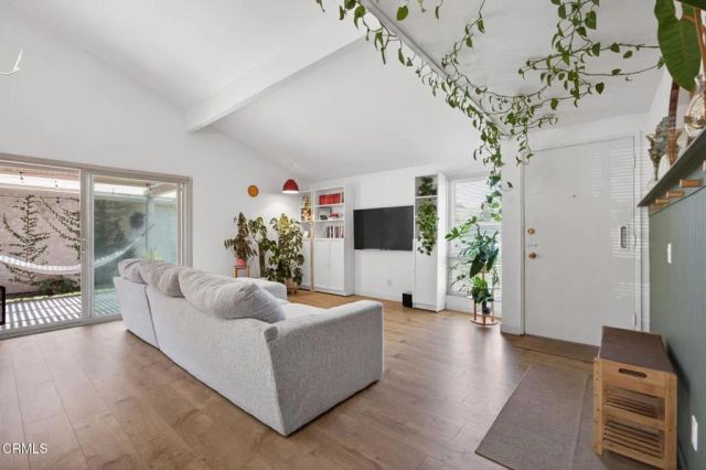 262 W Vineyard Avenue, Oxnard, CA 93036