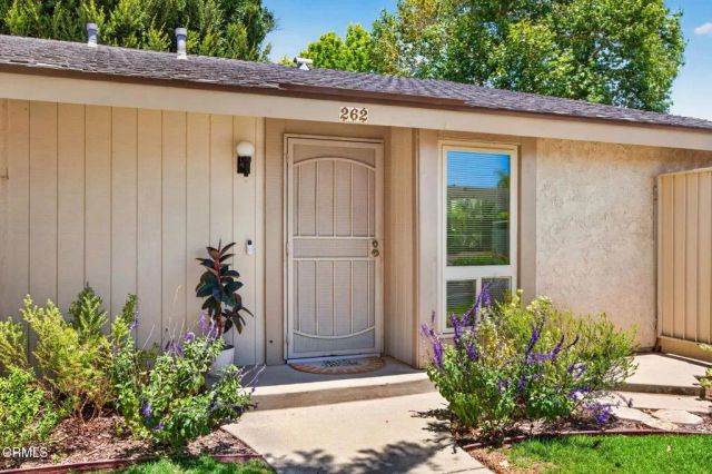 262 W Vineyard Avenue, Oxnard, CA 93036