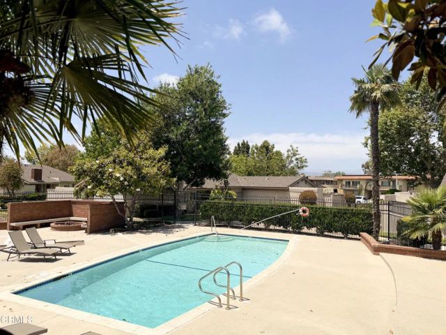 262 W Vineyard Avenue, Oxnard, CA 93036