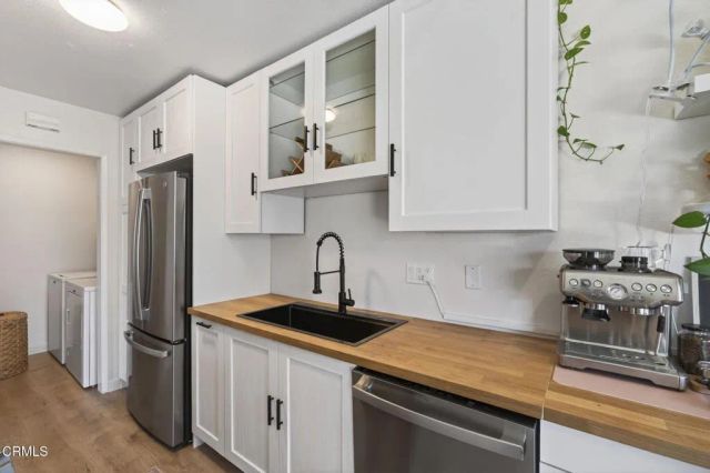 262 W Vineyard Avenue, Oxnard, CA 93036