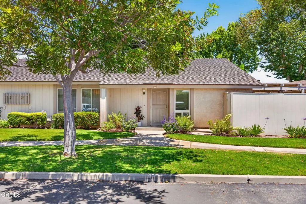 262 W Vineyard Avenue, Oxnard, CA 93036