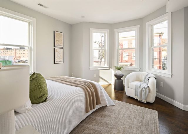 9-11 Boynton Street 2, Boston, MA 02130