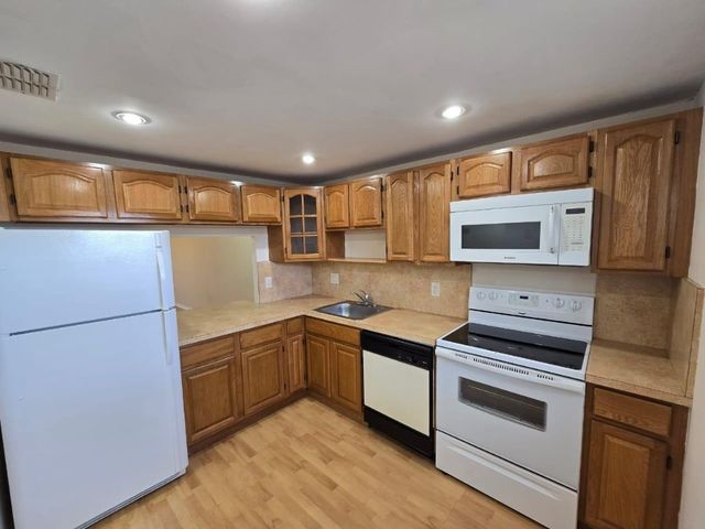 8351 Sands Point Boulevard 306A, Fort Lauderdale, FL 33321