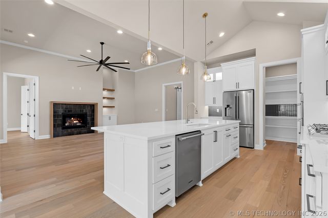 11966 S 94th East Avenue, Bixby, OK 74008