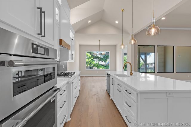 11966 S 94th East Avenue, Bixby, OK 74008