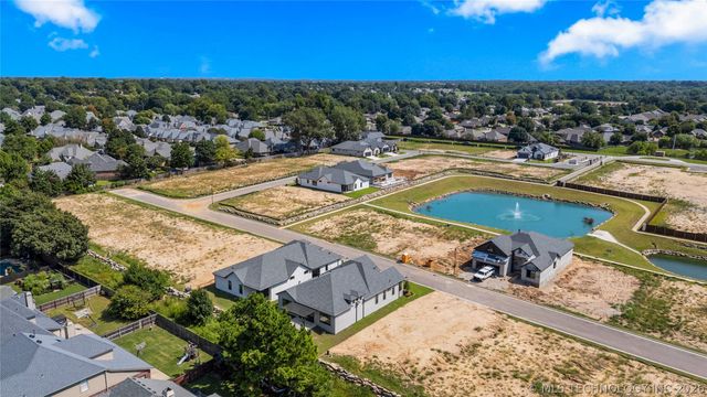 11966 S 94th East Avenue, Bixby, OK 74008