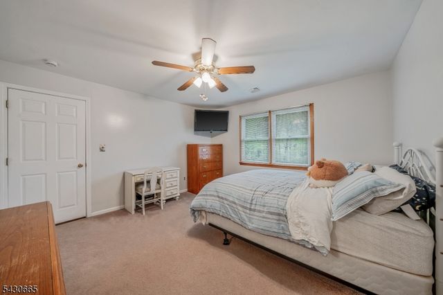 11 Ledgerock Ct, Parsippany-troy Hills Twp., NJ 07950