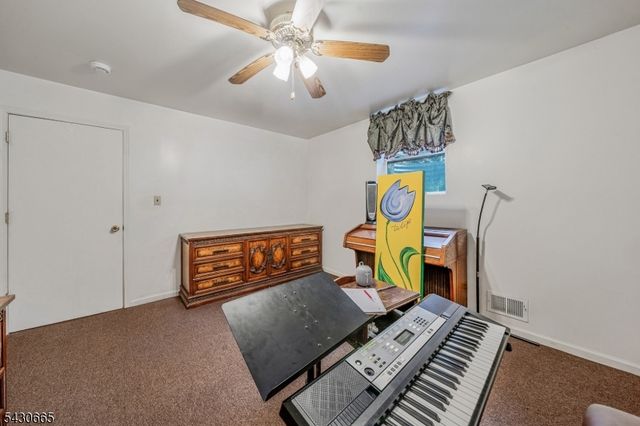 11 Ledgerock Ct, Parsippany-troy Hills Twp., NJ 07950