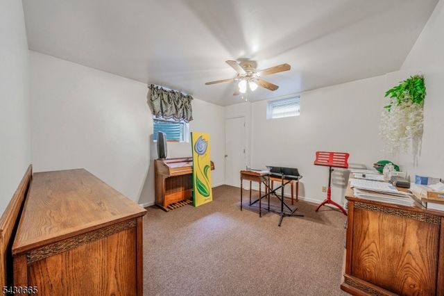 11 Ledgerock Ct, Parsippany-troy Hills Twp., NJ 07950