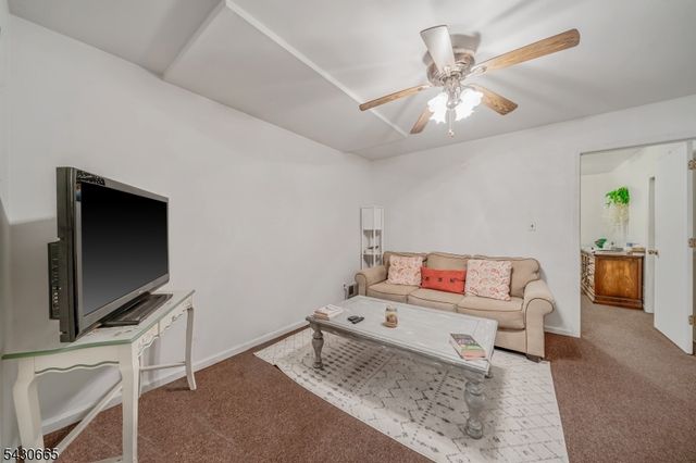 11 Ledgerock Ct, Parsippany-troy Hills Twp., NJ 07950