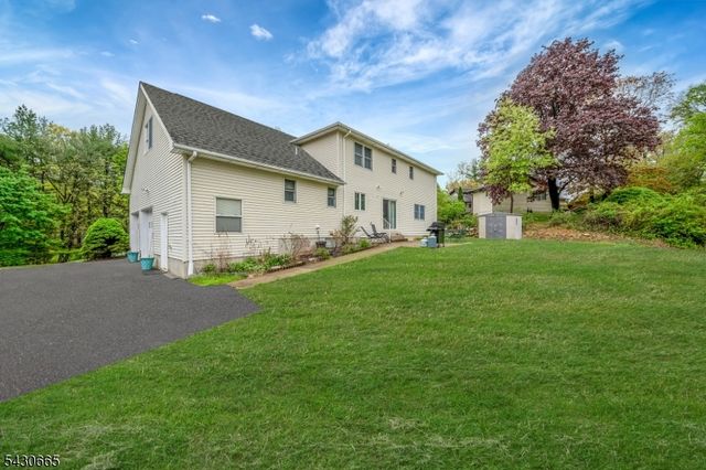 11 Ledgerock Ct, Parsippany-troy Hills Twp., NJ 07950