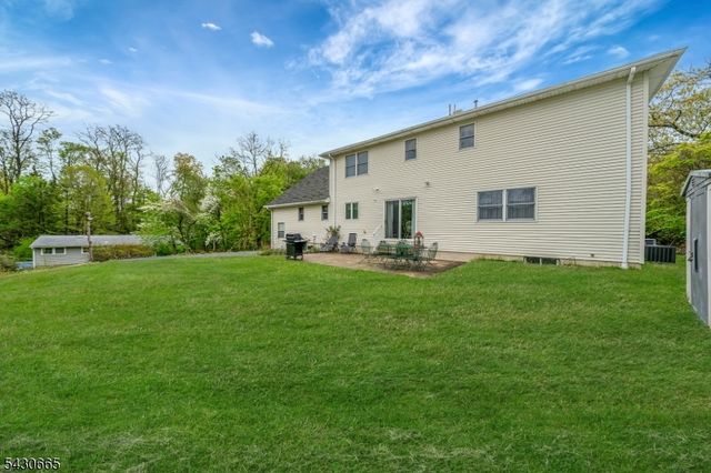 11 Ledgerock Ct, Parsippany-troy Hills Twp., NJ 07950