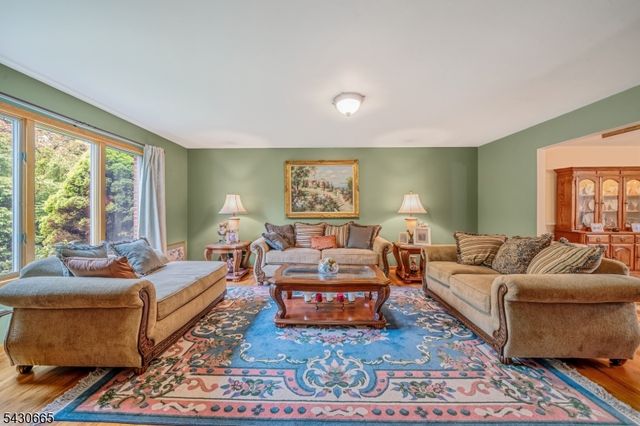 11 Ledgerock Ct, Parsippany-troy Hills Twp., NJ 07950