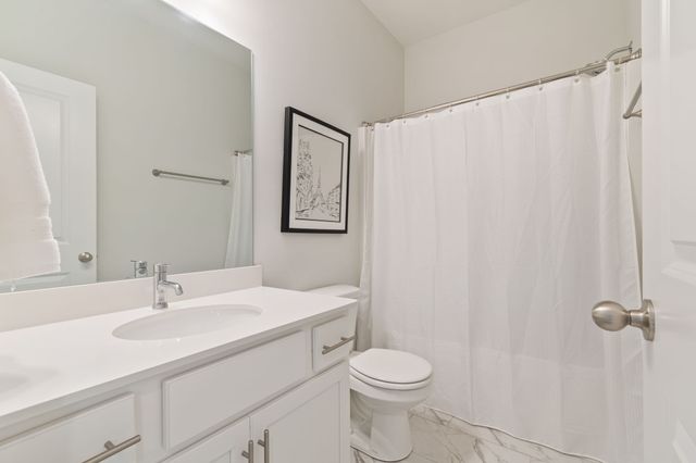 160 Burkitt Commons Ave, Nolensville, TN 37135