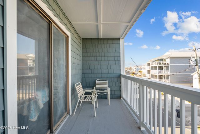 1308 Carolina Beach Avenue N Apt 2c, Carolina Beach, NC 28428