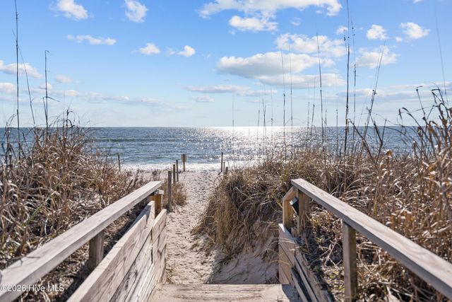 1308 Carolina Beach Avenue N Apt 2c, Carolina Beach, NC 28428