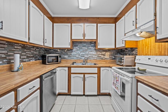1308 Carolina Beach Avenue N Apt 2c, Carolina Beach, NC 28428