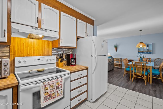 1308 Carolina Beach Avenue N Apt 2c, Carolina Beach, NC 28428