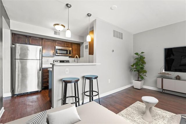 435 W 9th Street 204, Kansas City, MO 64105