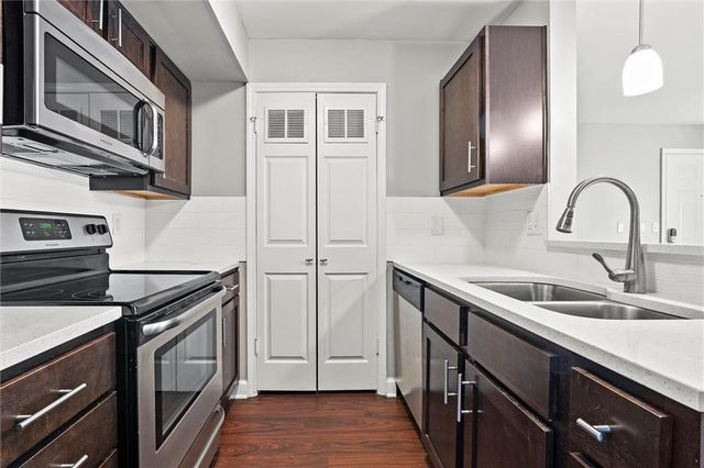 435 W 9th Street 204, Kansas City, MO 64105