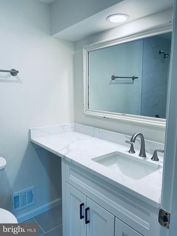 32 FENDALL AVE, Alexandria, VA 22304