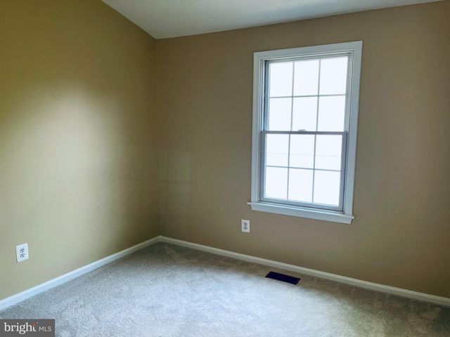 32 FENDALL AVE, Alexandria, VA 22304