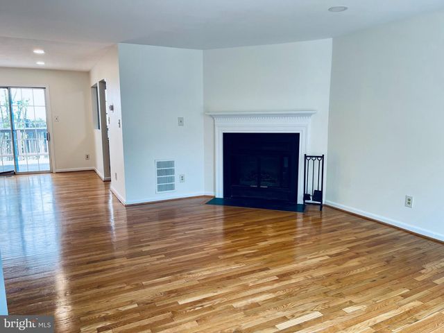 32 FENDALL AVE, Alexandria, VA 22304